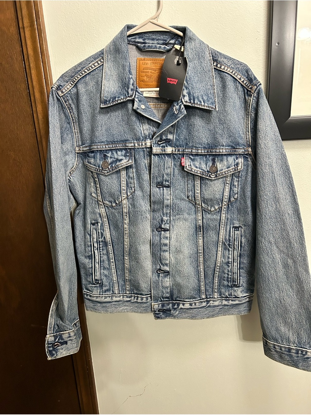 Levi's Light Wash Blue Denim Trucker men’s Jacket size S